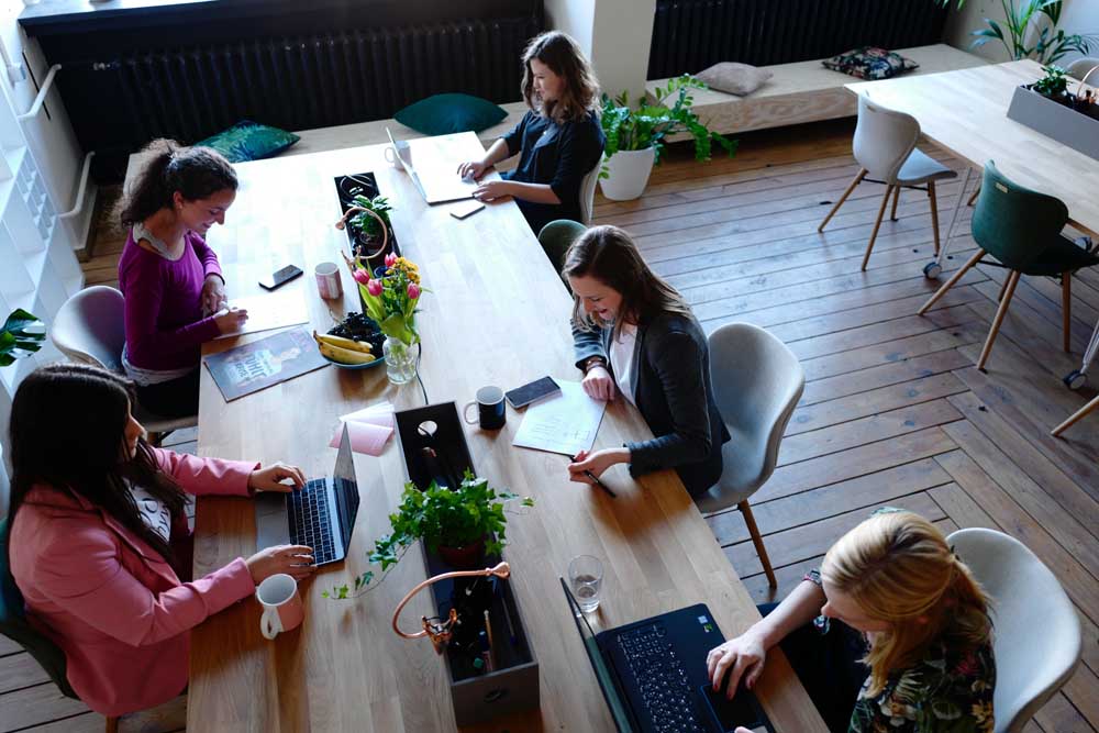 Het uitbesteden van HR is voor veel ondernemers in het MKB de meest flexibele oplossing. Geen extra personeel, maar wel professionele ondersteuning bij het uitoefenen van HR-zaken.